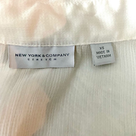 New York &Co Stretch Sleeveless Sheer Button Down - Picture 4 of 7